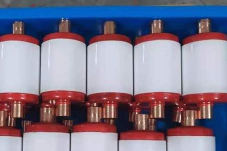 真空滅弧室的結(jié)構(gòu)、工作原理、特點以及應(yīng)用