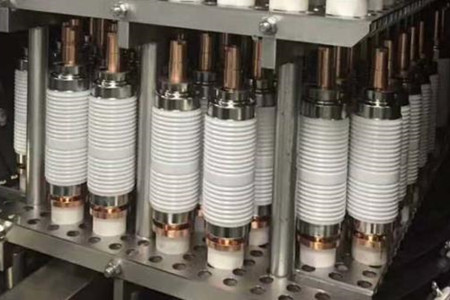 真空開(kāi)關(guān)管產(chǎn)生操作過(guò)電壓的原因是什么？